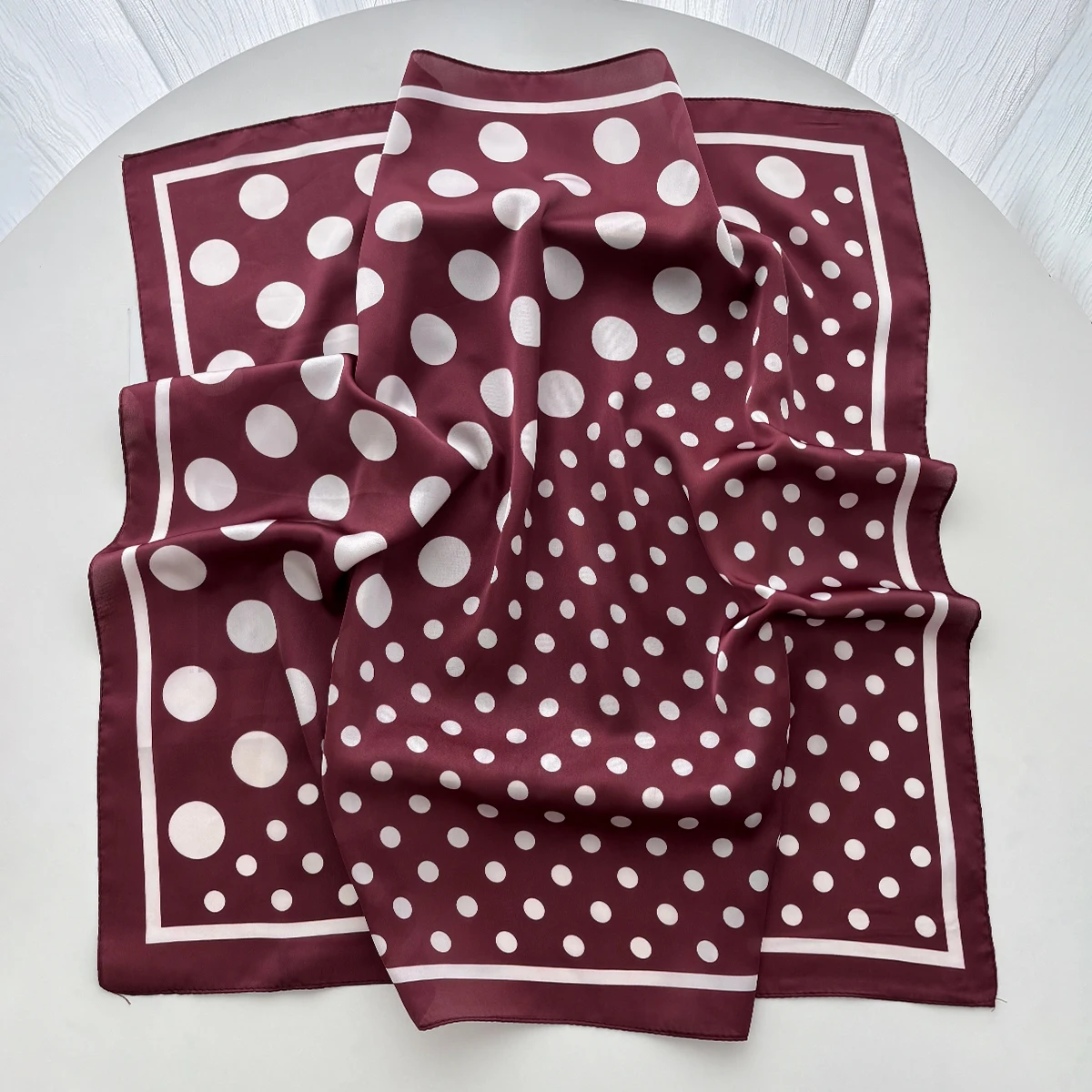 Pañuelo cuadrado de satén suav - Scarf Silk Square reseña y precio