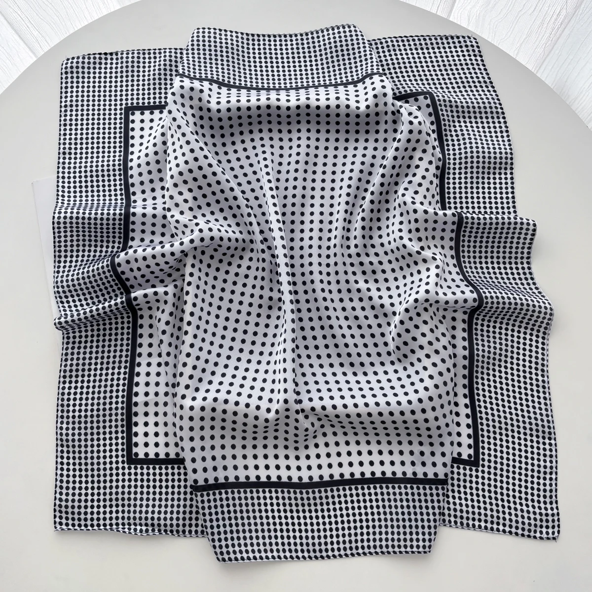 Pañuelo cuadrado de satén suav - Scarf Silk Square reseña y precio