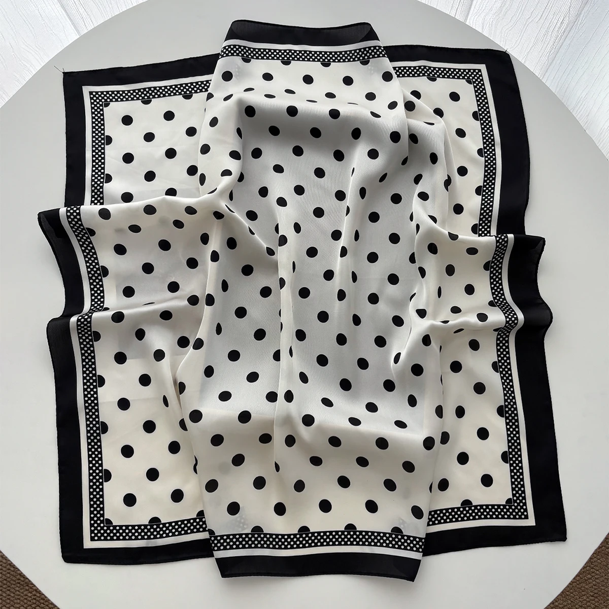 Pañuelo cuadrado de satén suav - Scarf Silk Square reseña y precio